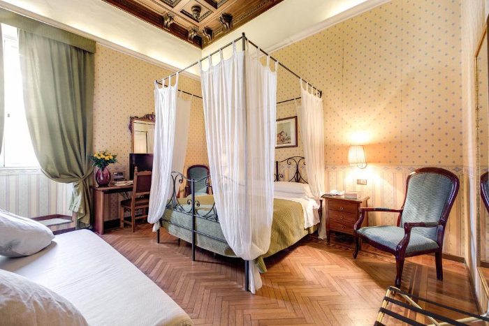 Недорогие отели в центре Рима: «СТ Мориз» 