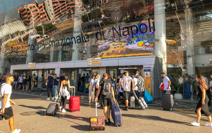 Путешествие из Рима в Неаполь на самолете