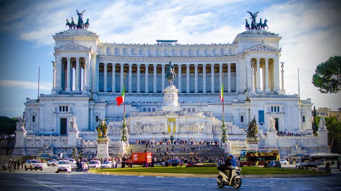 Piazza Venezia – достопримечательность в центре Рима
