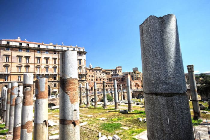 Форум Траяна: колоннада