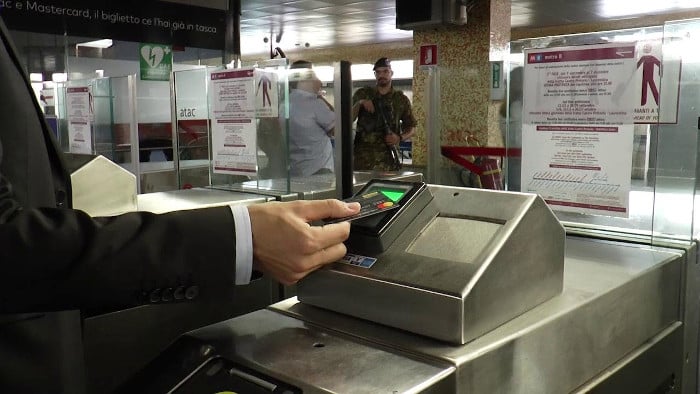 Как купить билеты в метро Рима