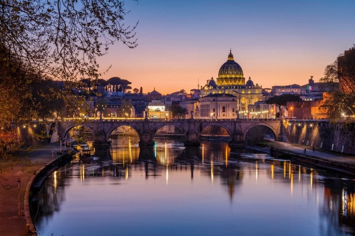 Архитектура Рима на берегу реки Тибр