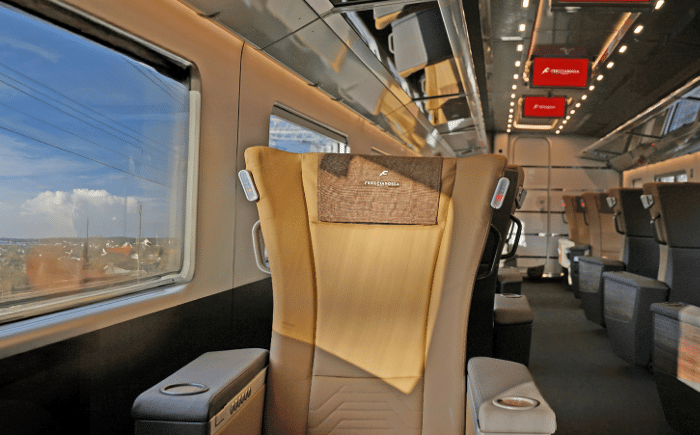 Поезд Frecciarossa из Рима в Турин