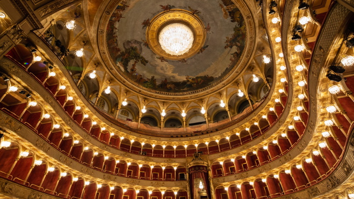 Опера в Риме